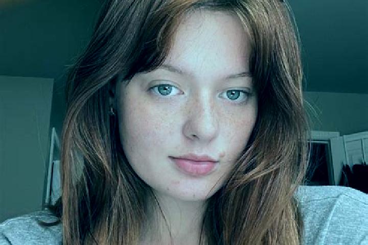 Ava, 35, a red green-eyed european companion based in Saldabagiu de Munte. Offering GFE, Erotic Massage, Fetish, Duos. Available for incall and outcall, day ...