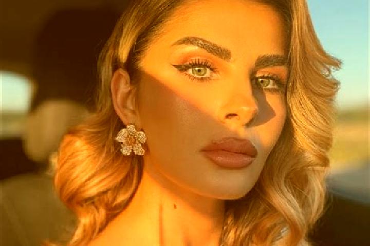 Ava, 35 — Escort in Babeni, Romania