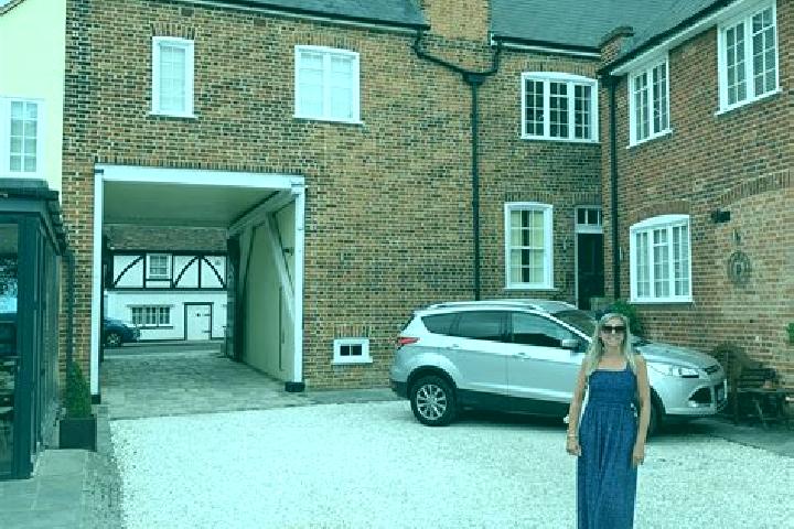 Ava, 35 — Escort in Horndon on the Hill, United Kingdom