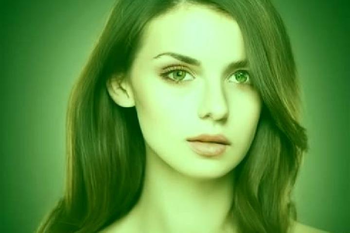 Ava, 36, a auburn amber-eyed european companion based in Podu Rizii. Offering OWO, GFE, Couples, Duos. Available for incall and outcall, day and evening dates.