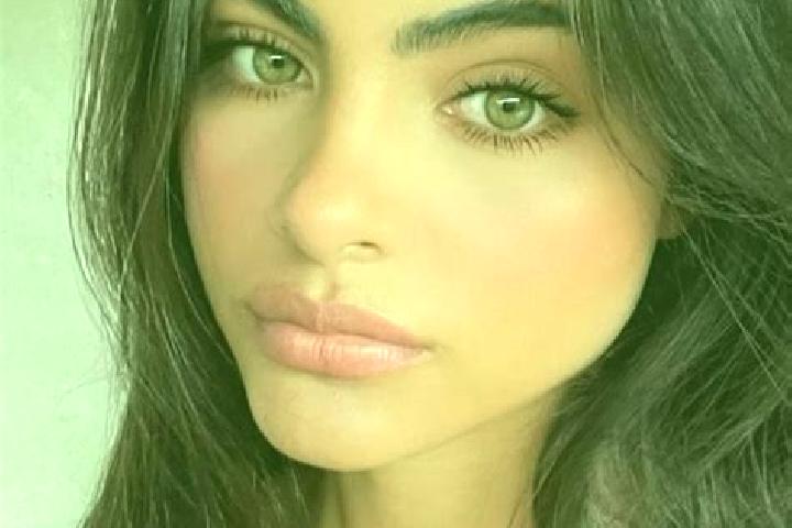 Ava, 36, a auburn blue-eyed middle eastern companion based in Hazel Green. Offering GFE, 69, Couples, A-Level. Available for incall and outcall, overnight bo...