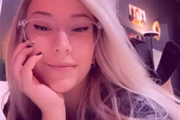 Ava, 36, a blonde grey-eyed indian companion based in Santo Amaro do Maranhao. Offering BDSM, A-Level, Deep French Kissing, Fetish, Prostate Massage. Availab...