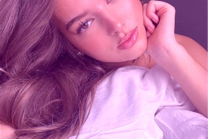 Ava, 36, a chestnut grey-eyed latina companion based in Jambumonyet. Offering GFE, Duos, Party Girl. Available for incall and outcall, overnight bookings ava...