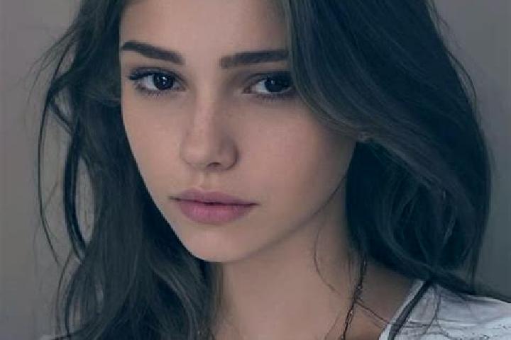 Ava, 36, a chestnut grey-eyed slavic companion based in Westvale. Offering Prostate Massage, BDSM, Travel Companion. Available for incall and outcall, day an...