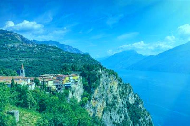 Ava, 36 — Escort in Gargnano, Italy