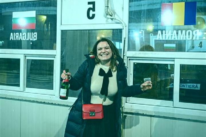 Ava, 36 — Escort in Gemenele, Romania
