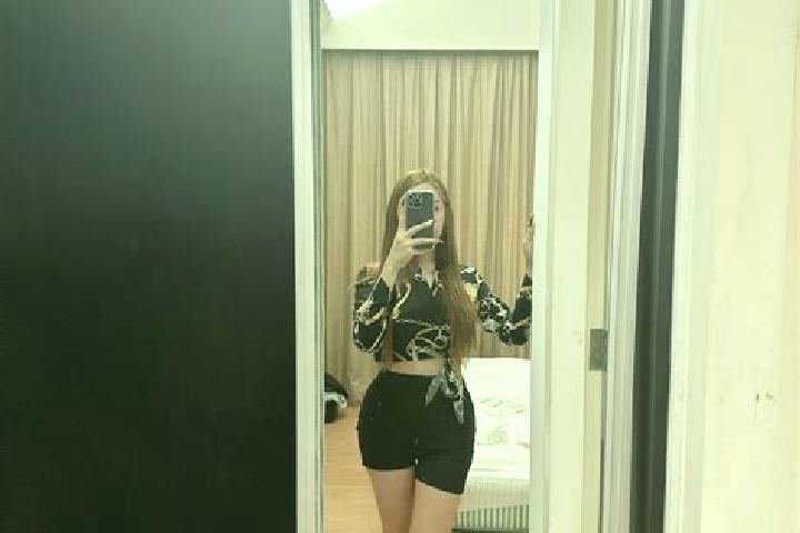 Ava, 36 — Escort in Kuala Pembuang, Indonesia