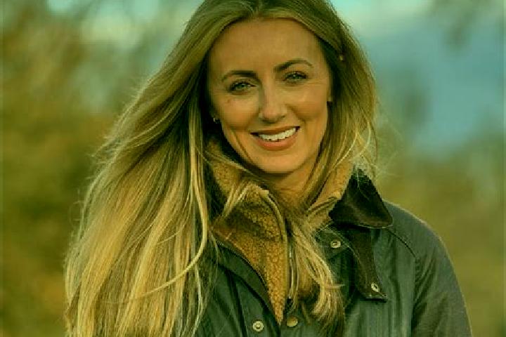 Ava, 37 — Escort in Barlow, United Kingdom