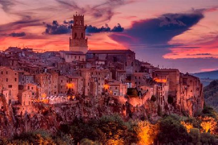 Ava, 37 — Escort in Pitigliano, Italy