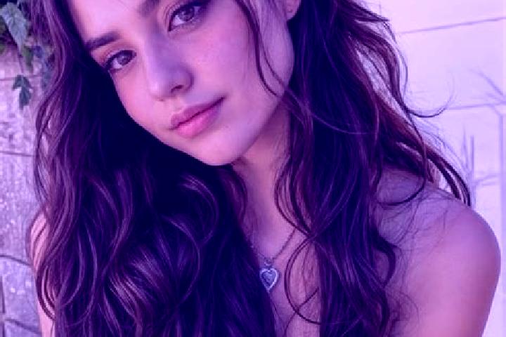Ava, 38, a auburn amber-eyed middle eastern companion based in Kwinana. Offering CIM, A-Level, Deep French Kissing, Dinner Date. Available for incall and out...