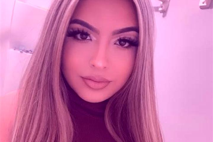 Ava, 38, a blonde amber-eyed latina companion based in Marakabeis. Offering Couples, OWO, CIM, Prostate Massage, Roleplay. Available for incall and outcall, ...