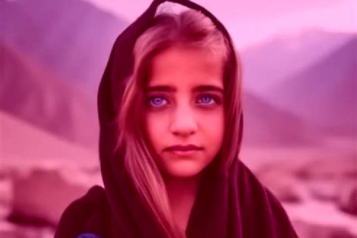 Ava, 38, a chestnut blue-eyed middle eastern companion based in Chak One Hundred Ninety Nine A Left. Offering Party Girl, GFE, BDSM, OWO. Available for incal...