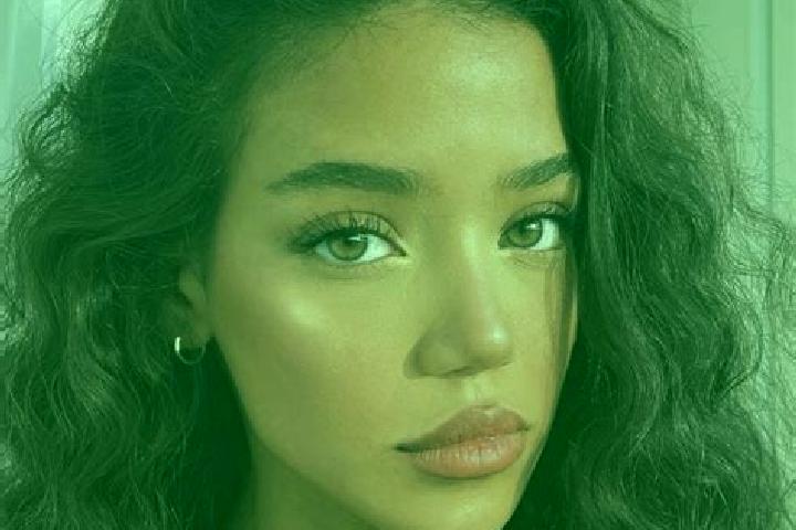 Ava, 38, a red brown-eyed ebony companion based in Nazira. Offering A-Level, Couples, Overnight, Dinner Date. Available for incall and outcall, day and eveni...