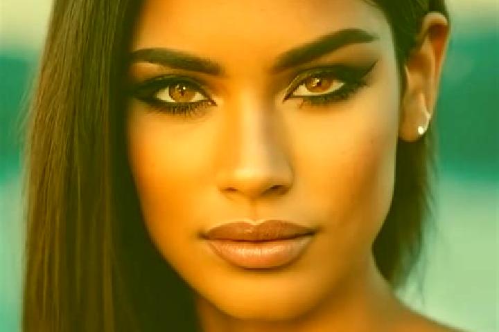 Ava, 38, a red grey-eyed latina companion based in Bandon. Offering OWO, Tantra, Party Girl, 69, A-Level. Available for incall and outcall, day and evening d...