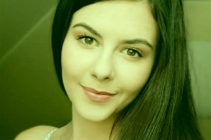Ava, 38 — Escort in Krenice, Czech Republic
