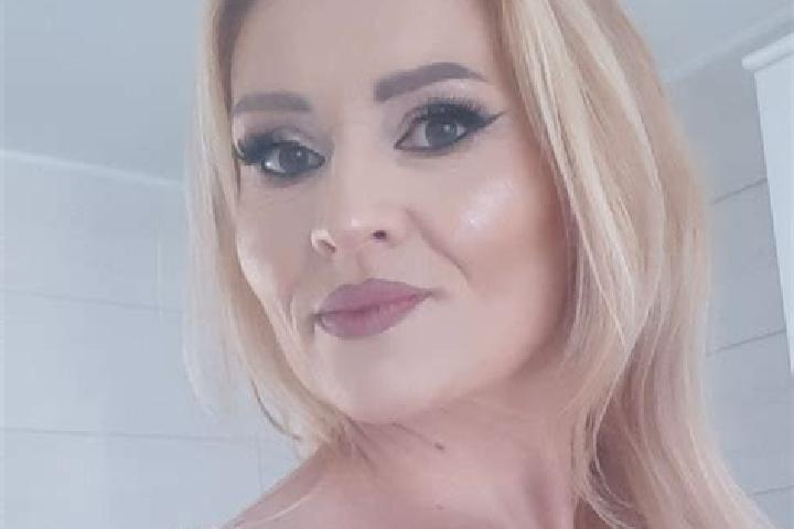 Ava, 38 — Escort in Pades, Romania
