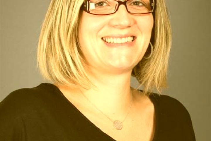 Ava, 38 — Escort in Saint-Romain-de-Colbosc, France