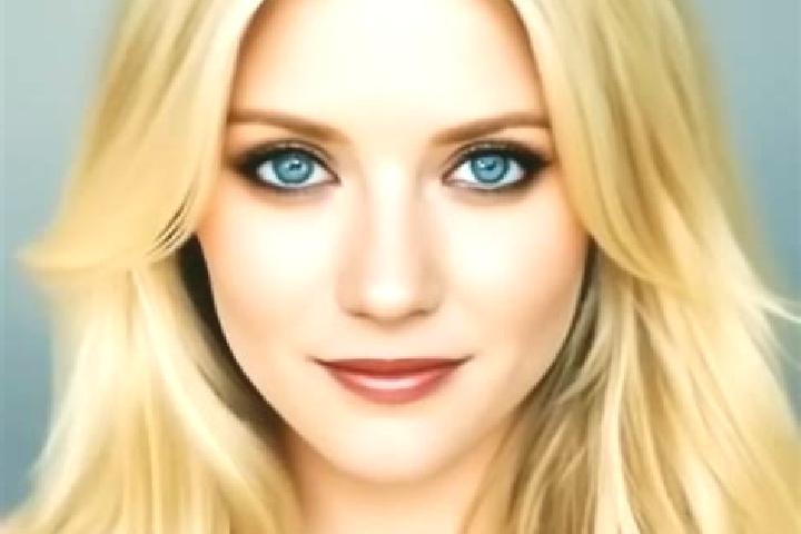 Ava, 39, a blonde dark-eyed mixed companion based in Pievepelago. Offering GFE, CIM, Duos. Available for incall and outcall, overnight bookings available.