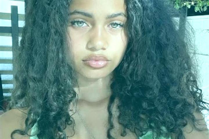 Ava, 39, a red green-eyed mixed companion based in Zerkegem. Offering CIM, 69, Tantra, Duos. Available for incall and outcall, overnight bookings available.