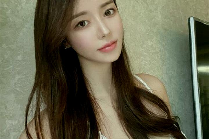 Ava, 39 — Escort in Dayukou, China