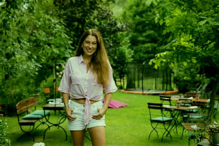Ava, 39 — Escort in Horni Dubenky, Czech Republic