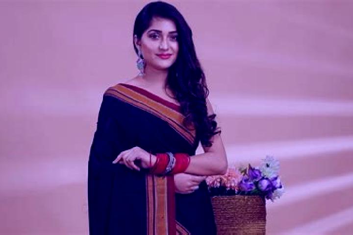 Ava, 39 — Escort in Ilkal, India