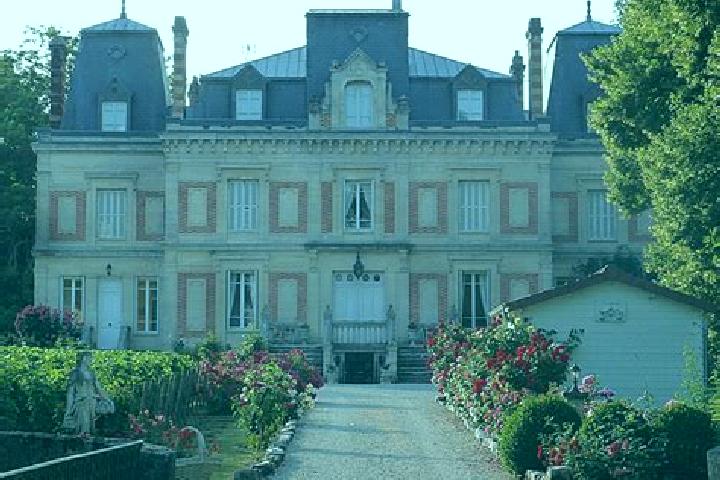 Ava, 39 — Escort in Saint-Remy-en-Bouzemont-Saint-Genest-et-Isson, France
