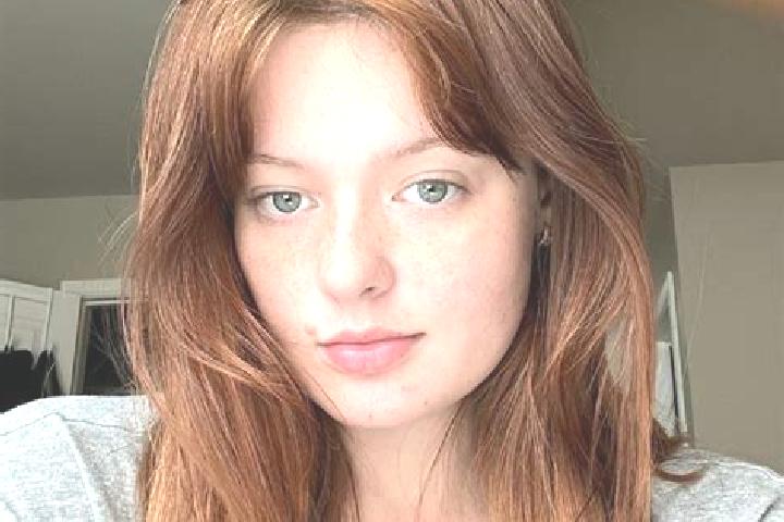 Avery, 20, a auburn hazel-eyed caucasian companion based in Hladkivka. Offering OWO, CIM, Couples. Available for incall and outcall, day and evening dates.