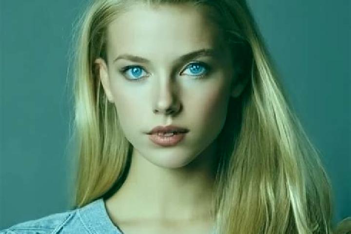 Avery, 20, a blonde grey-eyed caucasian companion based in Kidal. Offering Tantra, GFE. Available for incall and outcall, day and evening dates.
