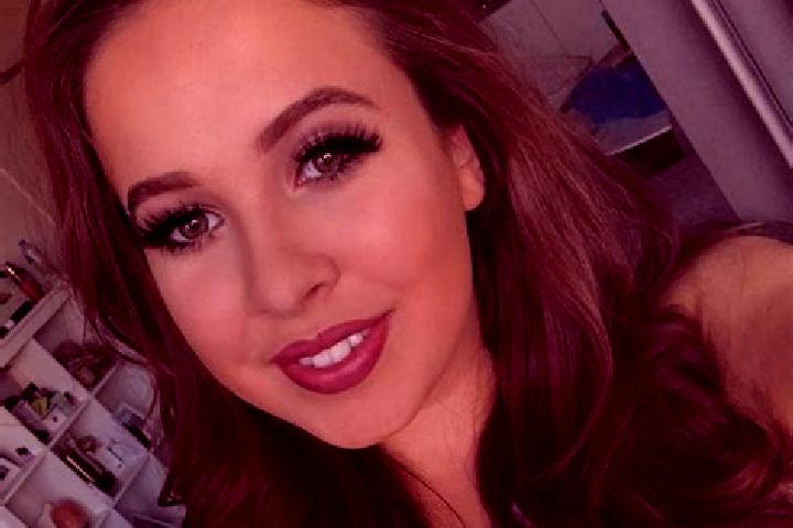 Avery, 20, a dark blonde amber-eyed caucasian companion based in Kirkby in Ashfield. Offering A-Level, Girlfriend Experience, Erotic Massage. Available for i...