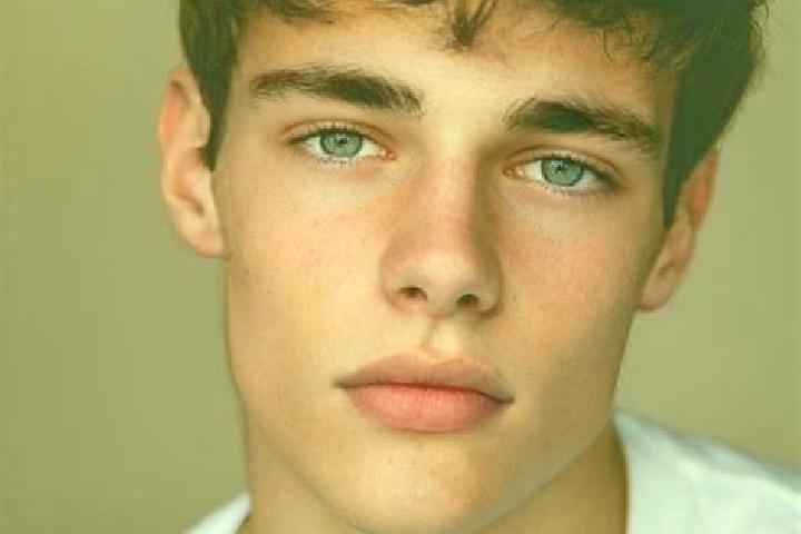 Avery, 20, a red brown-eyed caucasian companion based in Zelmeni. Offering Fetish, Overnight, Domination, Roleplay, OWO. Available for incall and outcall, ov...
