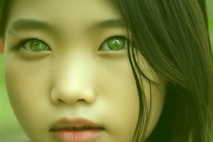 Avery, 20, a red green-eyed asian companion based in General Arenales. Offering Striptease, Domination, Party Girl. Available for incall and outcall, overnig...
