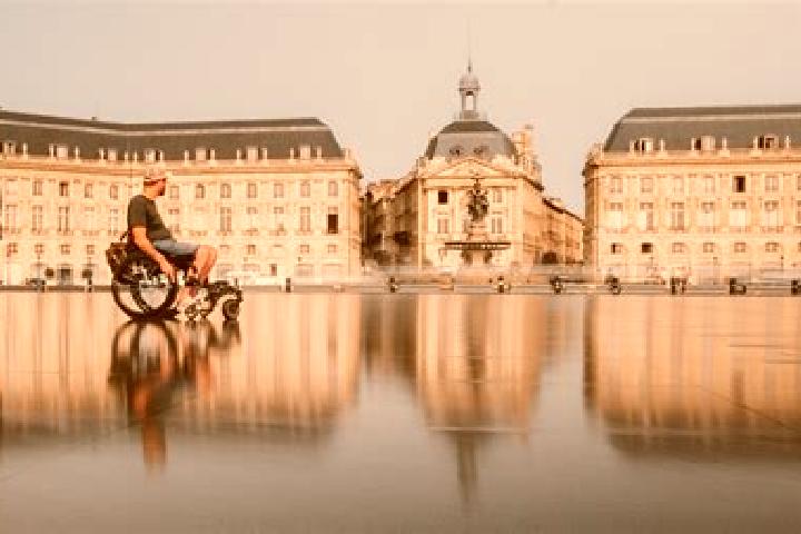 Avery, 20 — Escort in Coulombiers, France