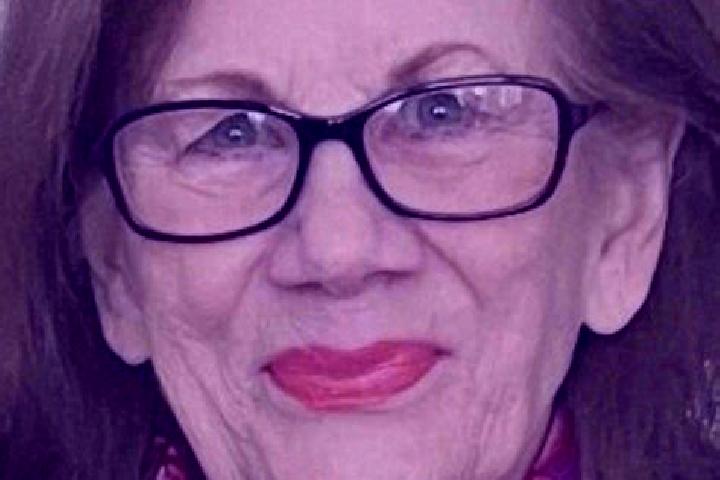 Avery, 20 — Escort in Dromcollogher, Ireland