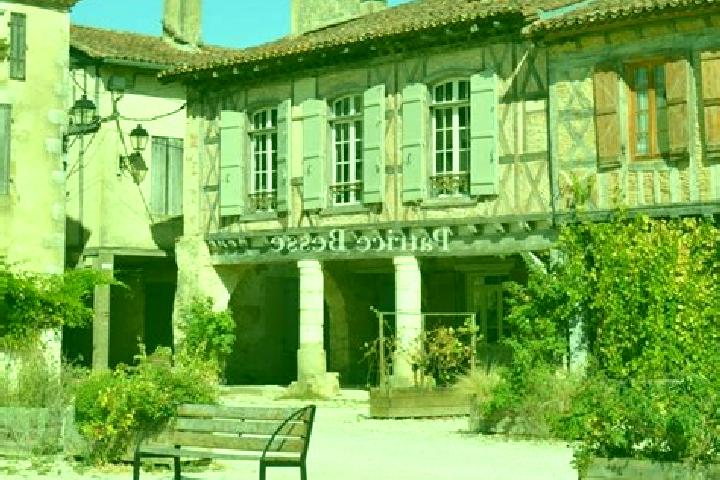 Avery, 20 — Escort in Labastide-du-Temple, France