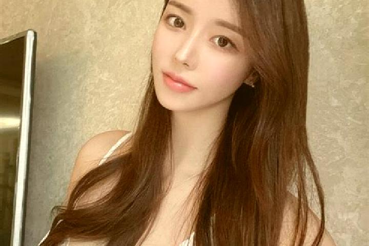 Avery, 20 — Escort in Taiyanghe, China