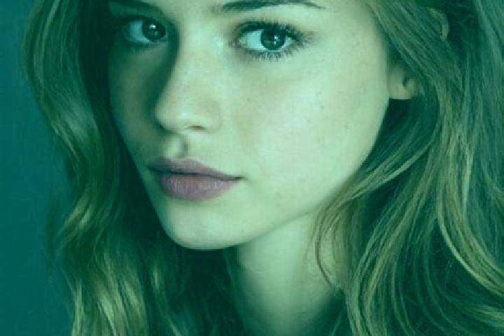 Avery, 21, a auburn hazel-eyed mediterranean companion based in Wappingers Falls. Offering Striptease, Deep French Kissing, Massage, GFE, Dinner Date. Availa...