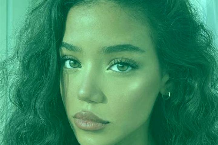 Avery, 21, a black brown-eyed european companion based in Mao. Offering GFE, Tantra, Girlfriend Experience. Available for incall and outcall, overnight booki...