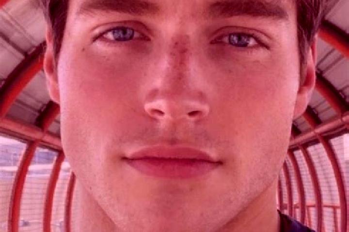 Avery, 21, a black grey-eyed mediterranean companion based in Sijiachang. Offering Dinner Date, CIM, Domination, Roleplay. Available for incall and outcall, ...