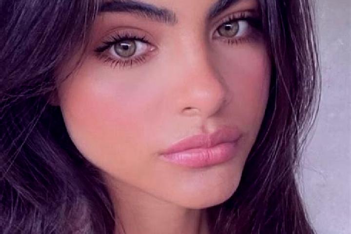 Avery, 21, a black hazel-eyed middle eastern companion based in Gomadingen. Offering Fetish, A-Level, Duos. Available for incall and outcall, day and evening...