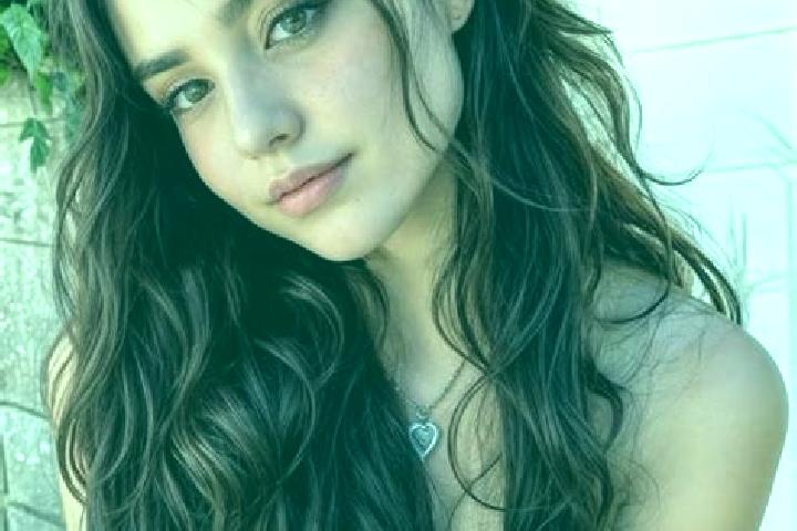 Avery, 21, a black hazel-eyed middle eastern companion based in Weissig. Offering Striptease, Massage, A-Level, Prostate Massage, 69. Available for incall an...