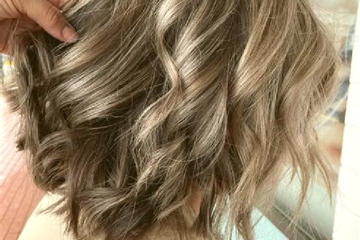 Avery, 21, a dark blonde grey-eyed middle eastern companion based in Ormankadi. Offering Roleplay, Fetish, Domination, Duos. Available for incall and outcall...