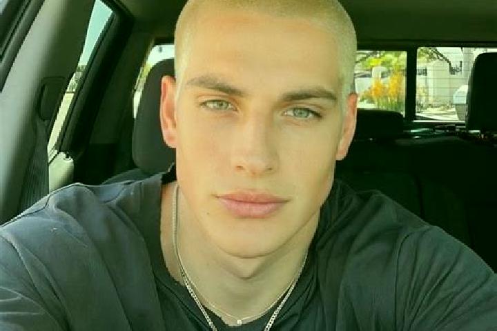 Avery, 21, a dark blonde grey-eyed slavic companion based in Claix. Offering Roleplay, Duos, Couples. Available for incall and outcall, overnight bookings av...