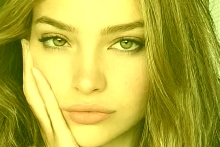 Avery, 21, a dark blonde hazel-eyed slavic companion based in Hui. Offering OWO, 69, Duos, GFE. Available for incall and outcall, day and evening dates.