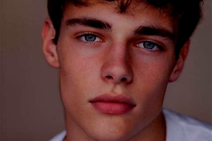 Avery, 21, a red brown-eyed caucasian companion based in Kedungringin. Offering BDSM, OWO, Prostate Massage, A-Level. Available for incall and outcall, overn...