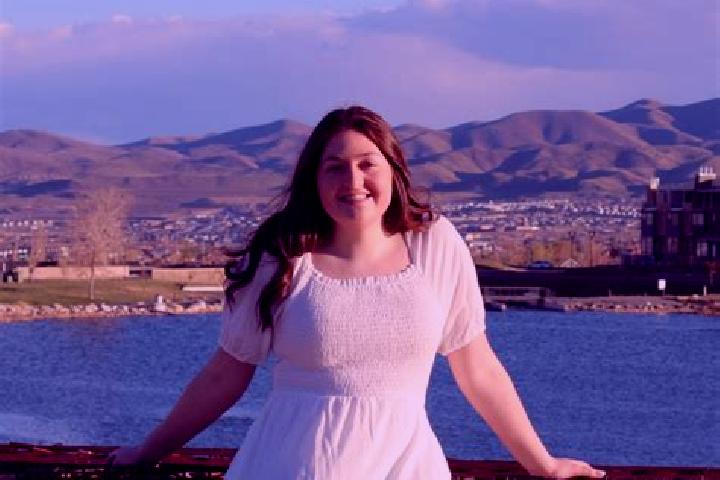 Avery, 21 — Escort in Mount Ephraim, United States