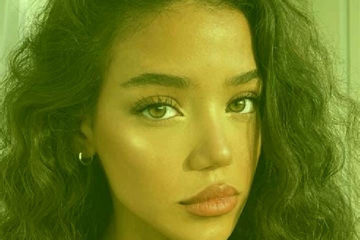 Avery, 22, a black brown-eyed european companion based in Satava. Offering Overnight, Girlfriend Experience, Tantra, CIM. Available for incall and outcall, o...