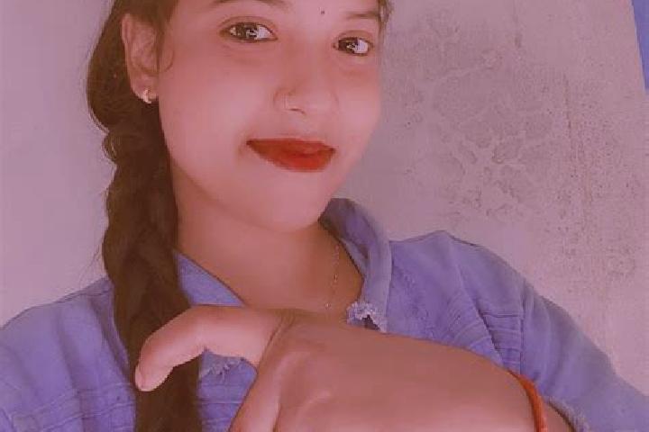 Avery, 22 — Escort in Bidhuna, India