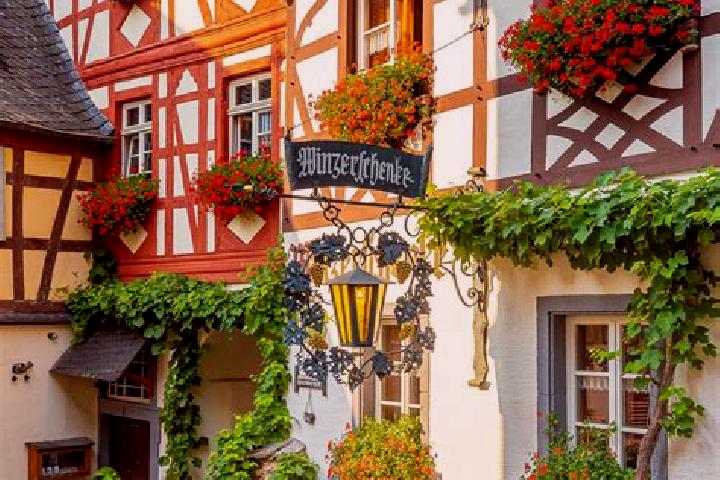 Avery, 22 — Escort in Tinningstedt, Germany