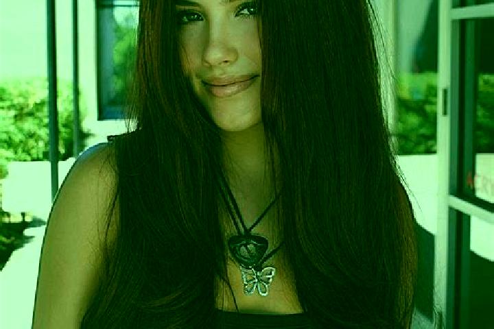Avery, 23, a auburn brown-eyed caucasian companion based in Mezzana. Offering Deep French Kissing, CIM, Dinner Date, Striptease, OWO. Available for incall an...